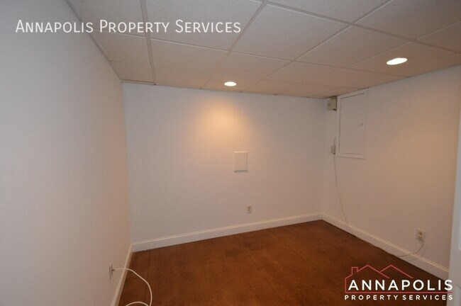 Building Photo - 235 Gross Ave
