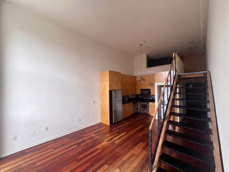 Building Photo - 175 Bluxome St