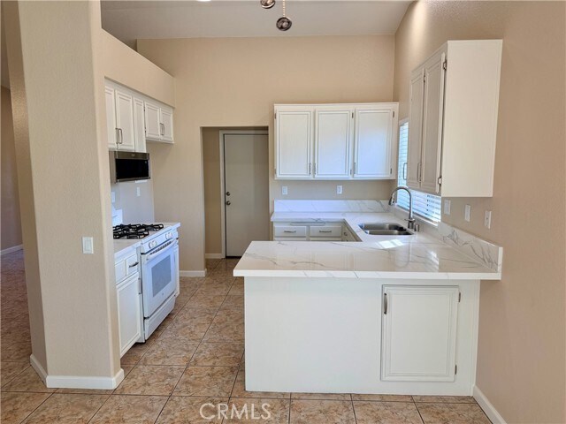 Building Photo - 4238 Brookside Dr