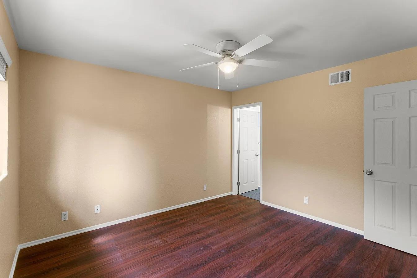 Building Photo - 39220 San Francisquito Canyon Rd