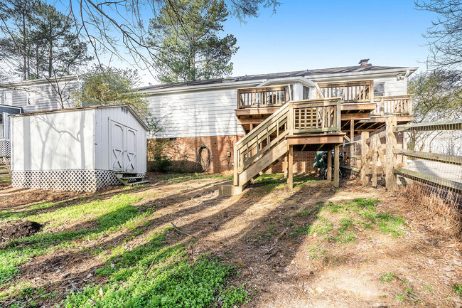 Building Photo - 2045 Trowbridge Ct