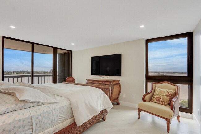 Building Photo - 5380 N Ocean Dr