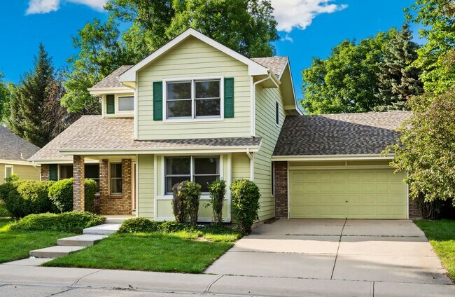 Building Photo - Spacious Home in a Great Location!