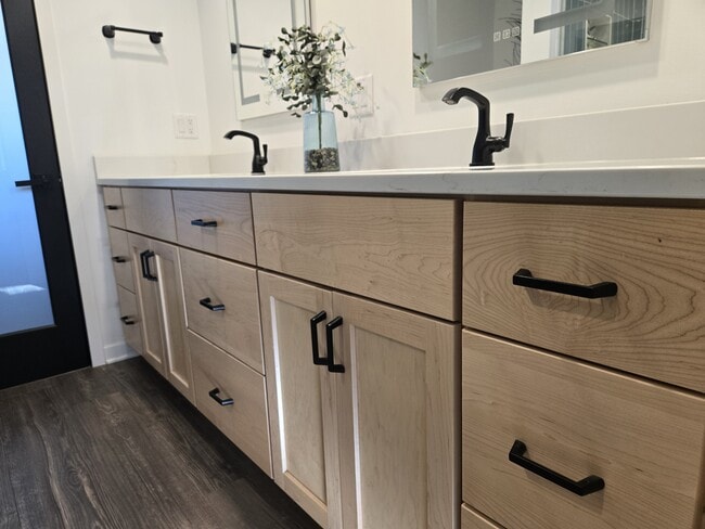 Building Photo - S43W30464 Stone Gate Ln