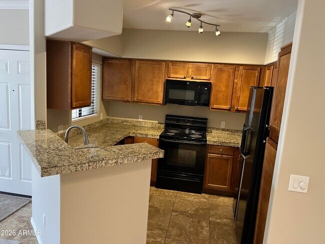 Building Photo - 15095 N Thompson Peak Pkwy