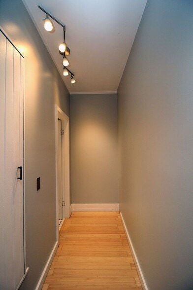 Building Photo - 4823 NE 13th Ave