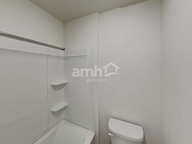 Building Photo - 2683 3340 South St