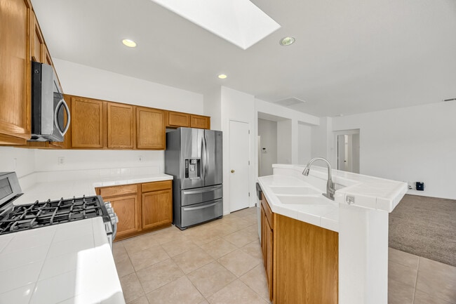 Building Photo - 9259 Crystal Falls Way