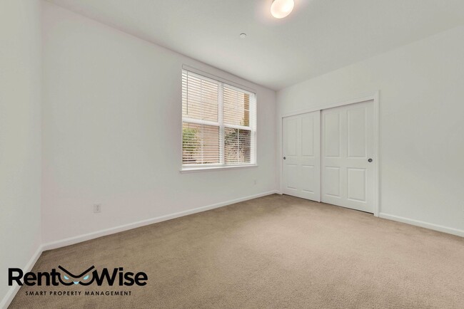 Building Photo - 1388 Broadway