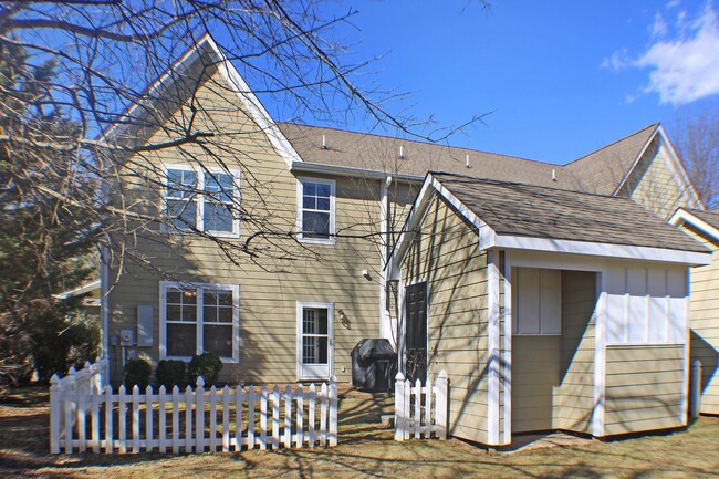 Building Photo - End-unit Townhouse