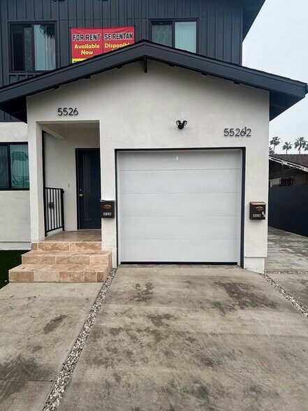 Building Photo - 5526 S Wilton Pl