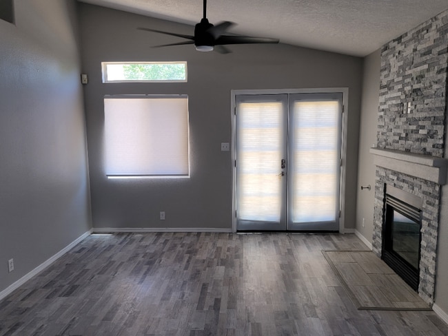 Building Photo - 10540 Brookline Pl NW