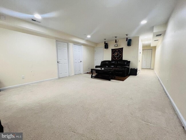 Building Photo - 209 Sills Ln
