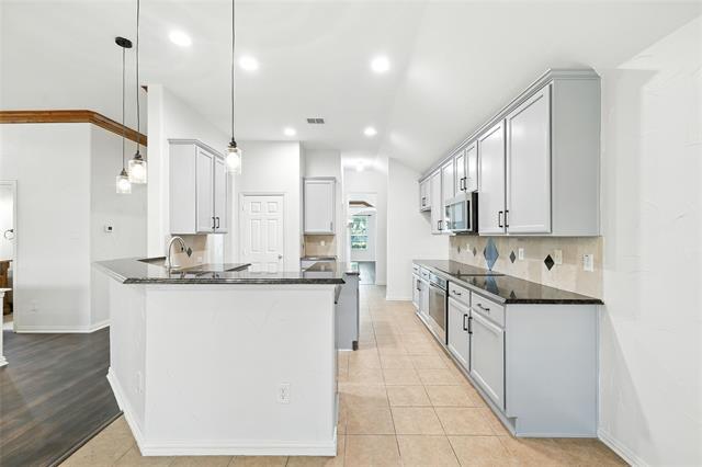 Building Photo - 12404 Daimler Dr