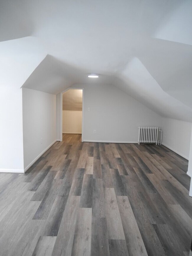 Building Photo - 2905 Echodale Ave