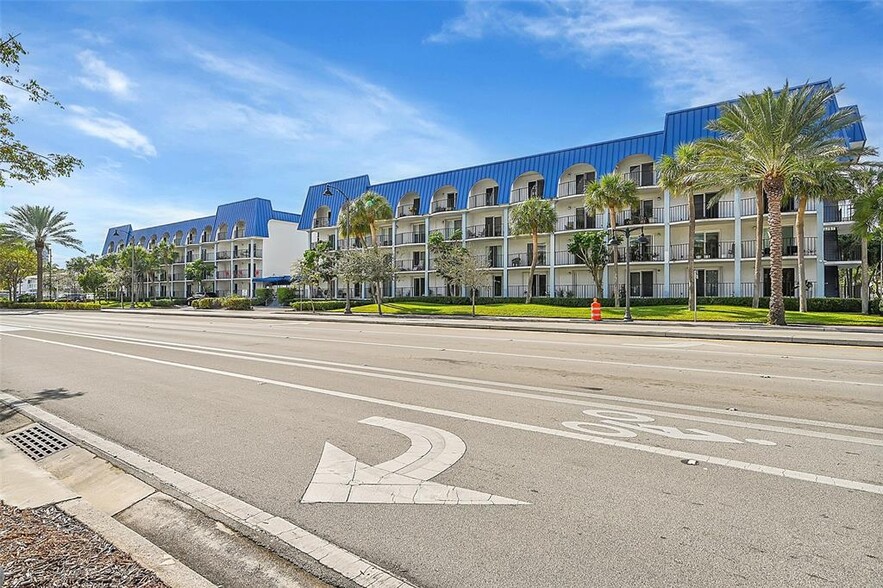 Building Photo - 3909 N Ocean Blvd