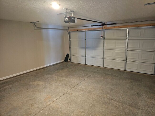 Building Photo - 812 Pierson Rd