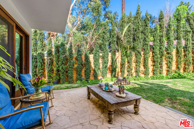 Building Photo - 3092 Laurel Canyon Blvd