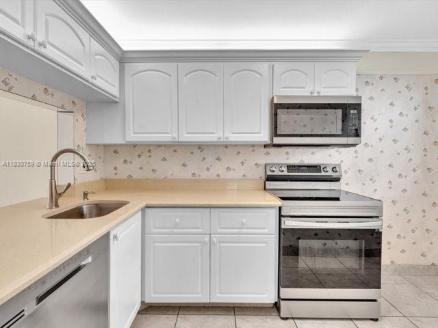 Building Photo - 9311 Orange Grove Dr