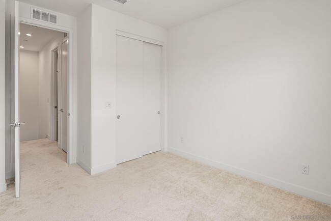 Building Photo - 2714 Everly Dr