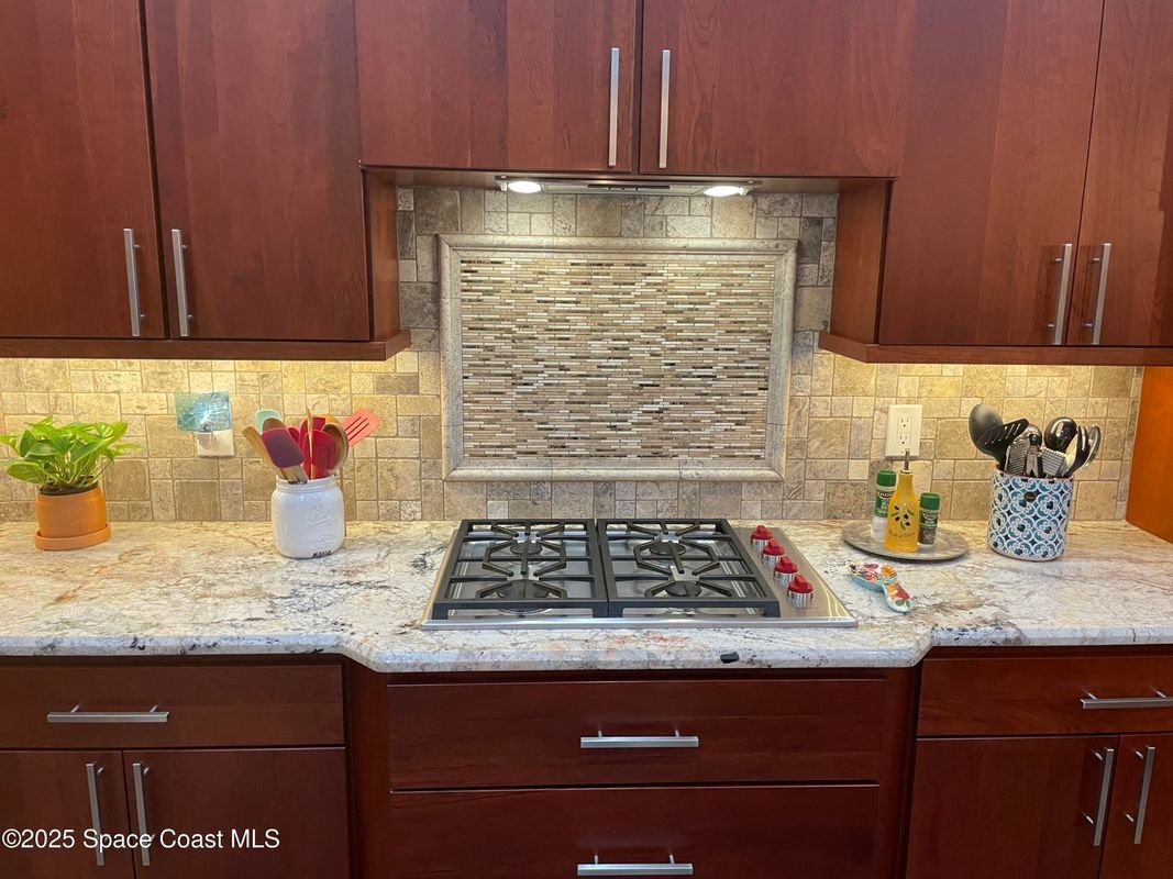 Building Photo - 12 Marina Isles Blvd