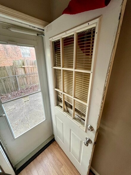 Building Photo - 6044 Cordova Rd