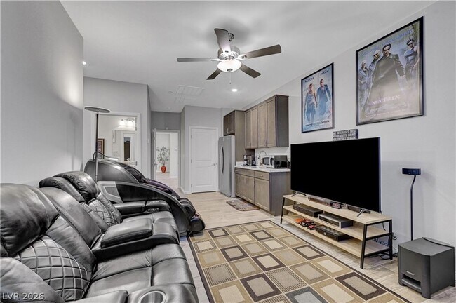 Building Photo - 6391 Montrose Park Ct
