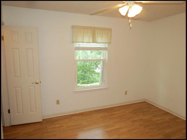 Building Photo - 12 Cedar Point Ct