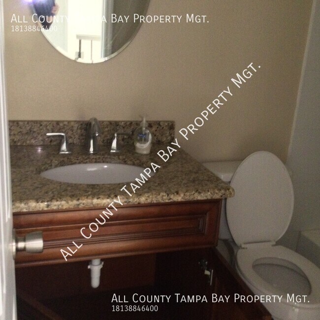 Building Photo - 15604 Deer Glen Dr