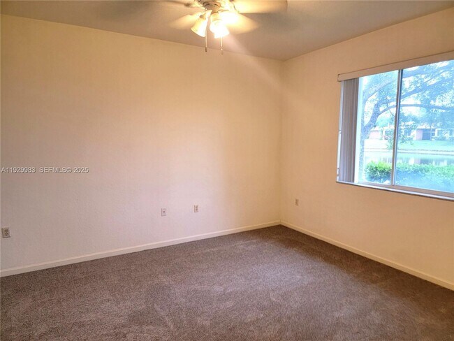 Building Photo - 2513 Stockbridge Square SW