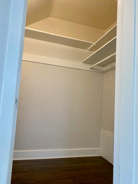 Building Photo - 162 S Catalina St