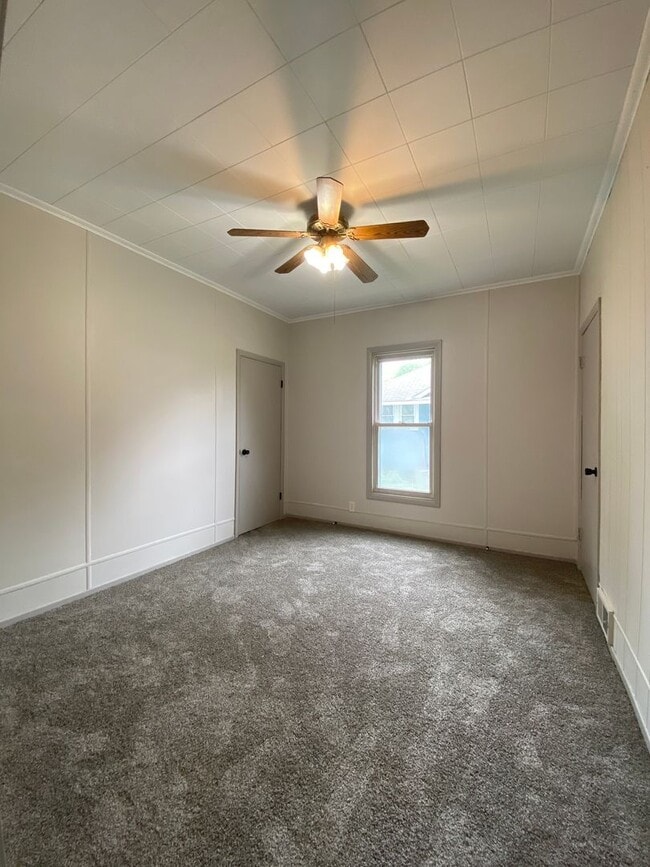 Building Photo - Perfect for you!