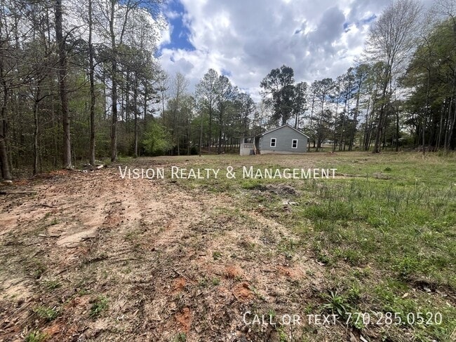 Building Photo - 137 Red Oak Dr