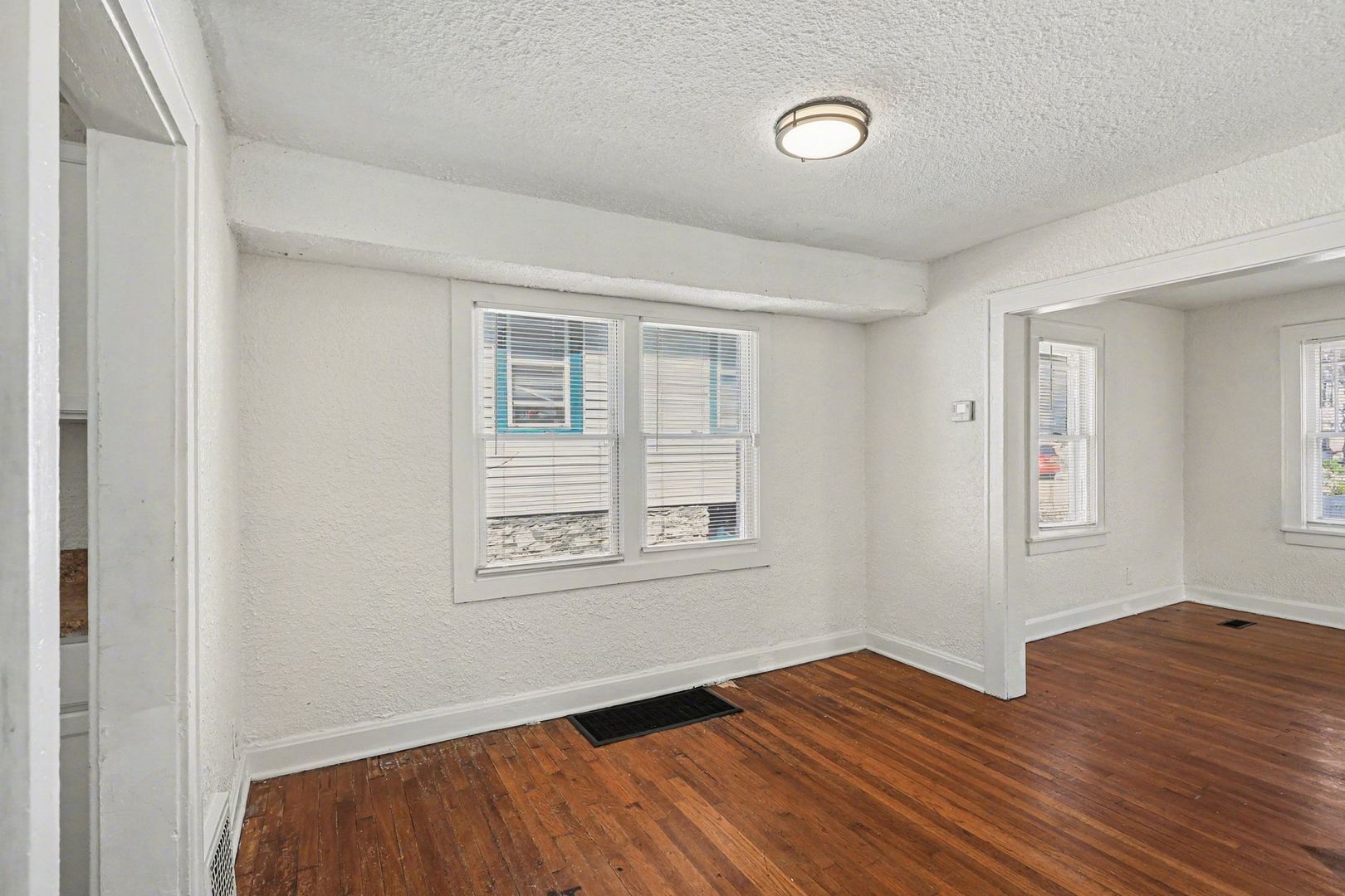 Building Photo - 3315 E 52nd St