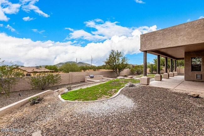 Building Photo - 1415 W Lavitt Ln