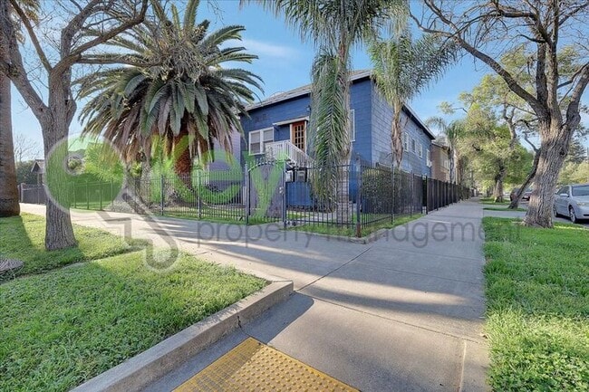 Building Photo - 3100 1st Ave