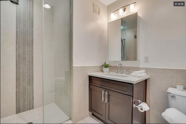 Building Photo - 3312 Hudson Ave