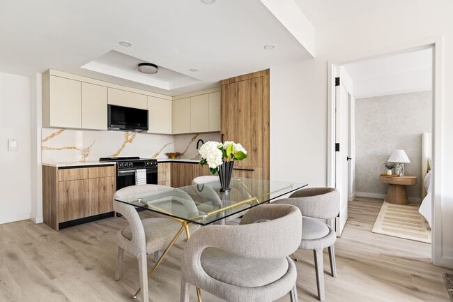 Building Photo - The Bay