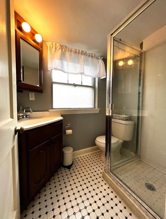 Building Photo - 24 Highland Ave