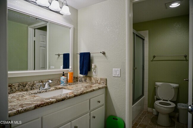 Building Photo - 5837 Oak Bend Ln