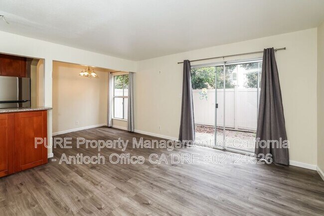 Building Photo - 2043 Sierra Rd