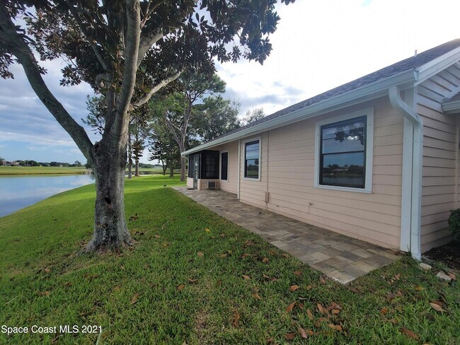Building Photo - 912 Ridge Lake Dr