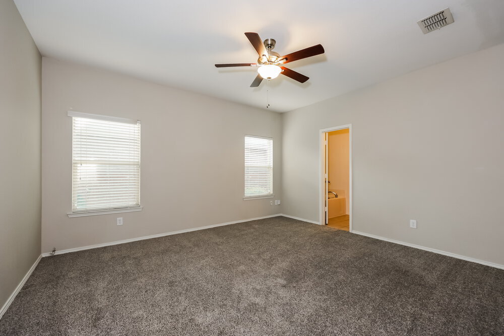 Building Photo - 1600 Chivalry Ln