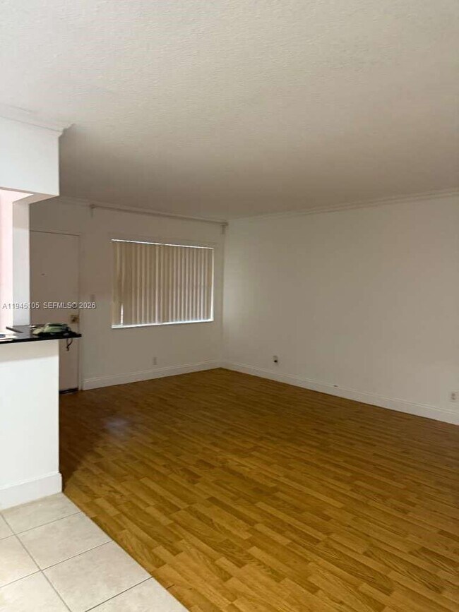 Building Photo - 2008 Jackson St