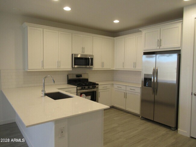 Building Photo - 5834 N 90th Dr
