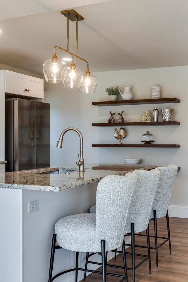 Building Photo - 7223 University Ave