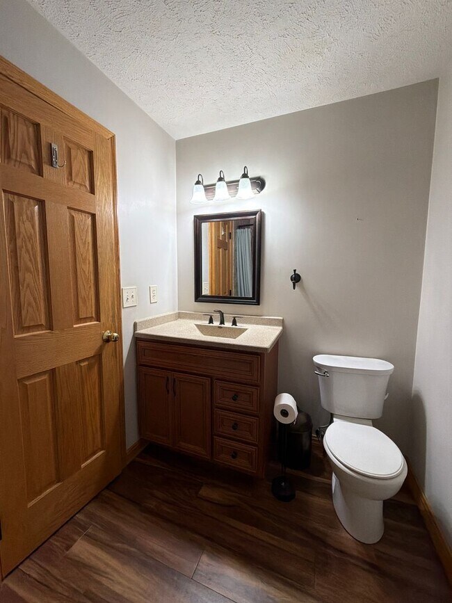 Building Photo - Country Living with Convenient Access 3 Bedroom Brick Ranch Home in Goshen