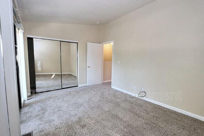 Building Photo - 5828 Alorn Ln