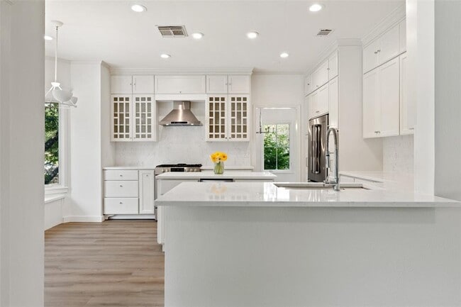 Building Photo - 5700 Carry Back Ln