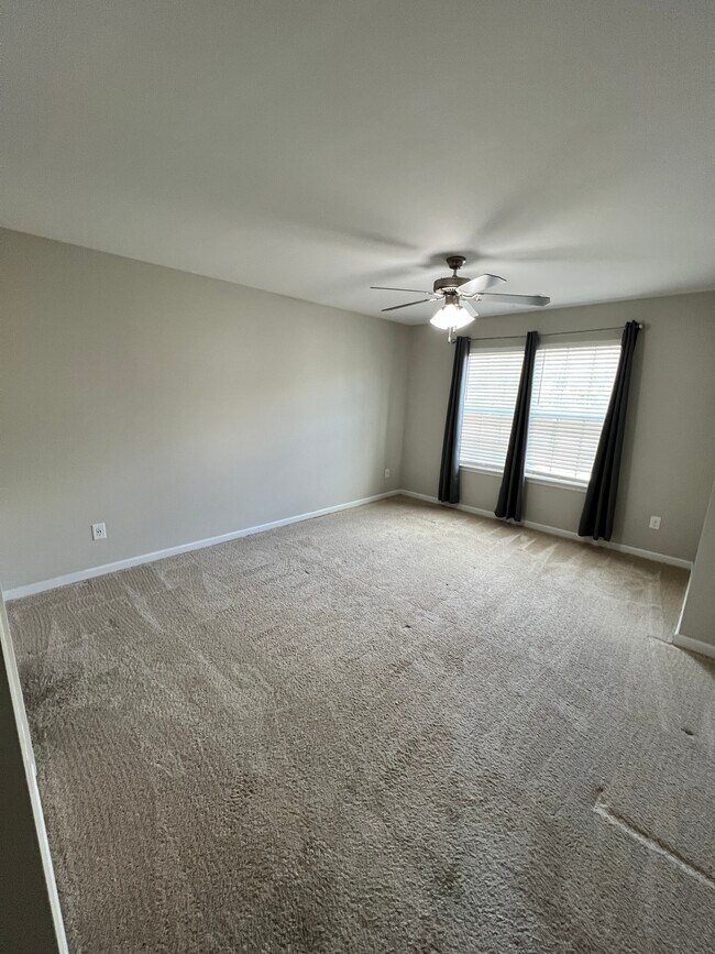 Building Photo - 117 Wheaton Ct